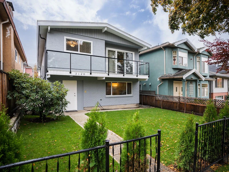 3120 E 21st Avenue, Vancouver BC V5M 2W9
