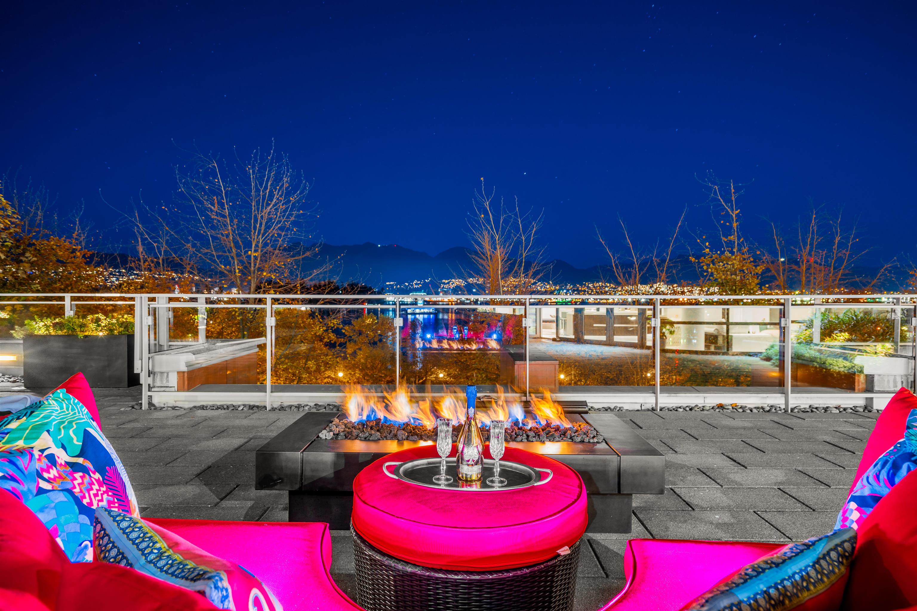301-1169 W Cordova Street, Vancouver, BC, V6C 3T1