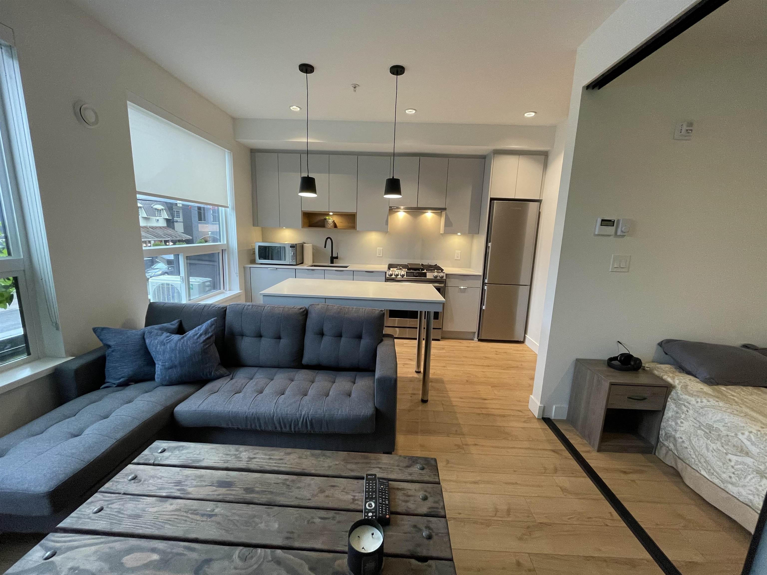 220-2493 Montrose Avenue, Abbotsford, BC, V2S 3T2