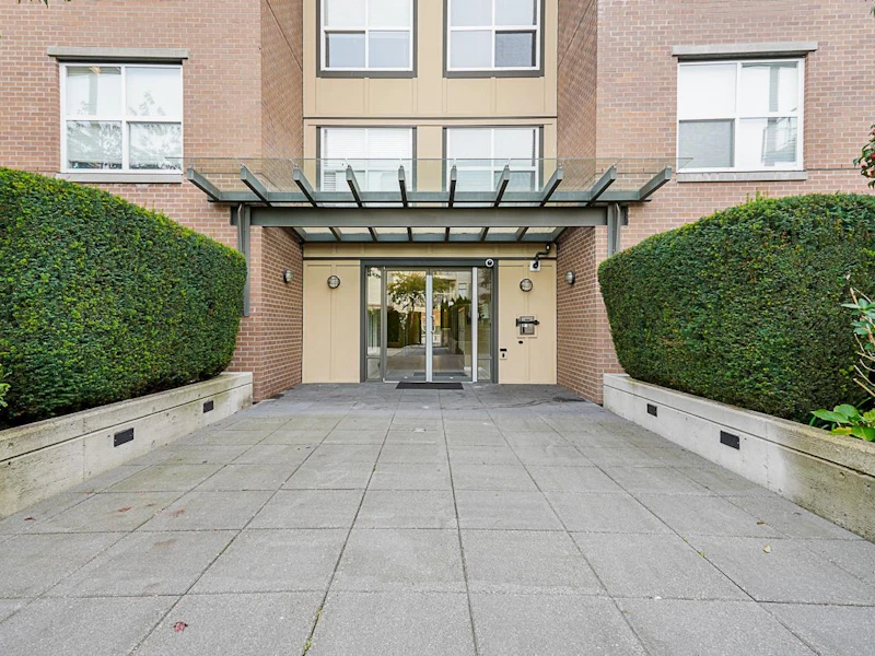 203 - 10707 139th Street, Surrey BC V3T 0B2