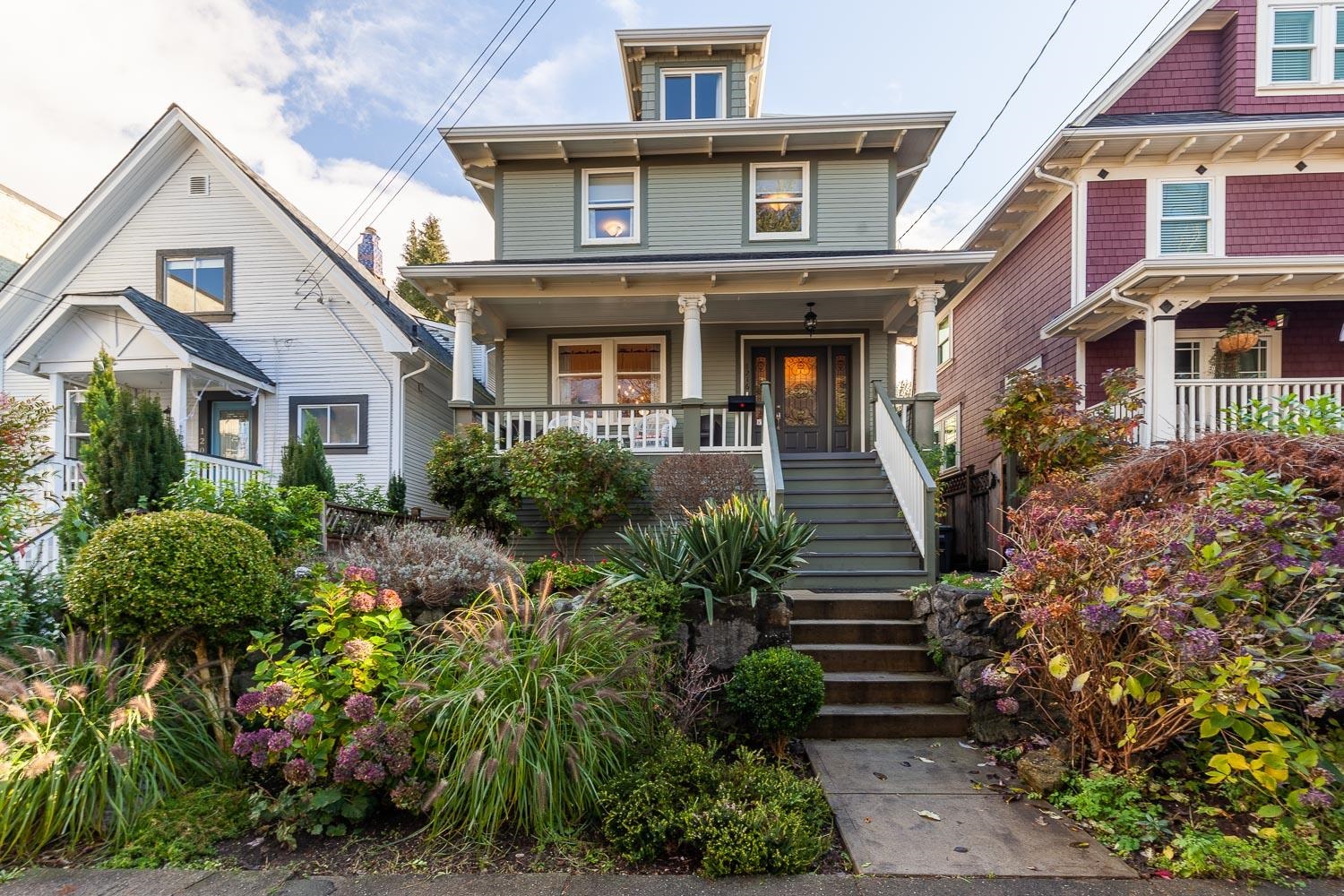 1216 Woodland Drive, Vancouver, BC, V5L 3S1