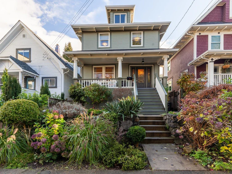 1216 Woodland Drive, Vancouver, BC, V5L 3S1