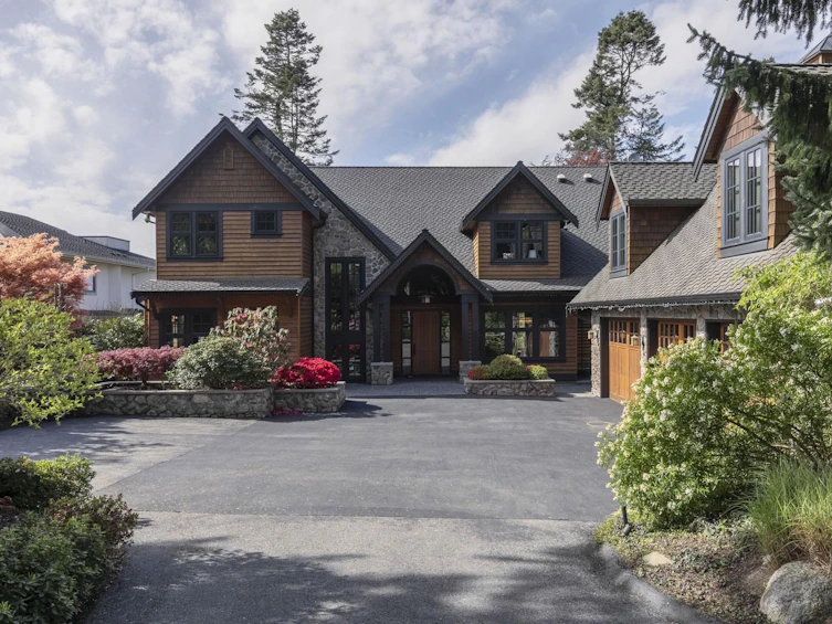 2737 Crescent Drive, Surrey, BC, V4A 3J9