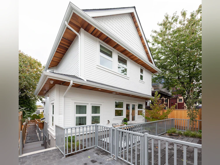 754 E 14th Avenue, Vancouver, BC, V5T 2N3