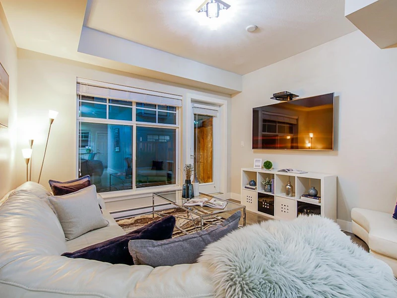 3 - 5178 Savile Row, Burnaby BC