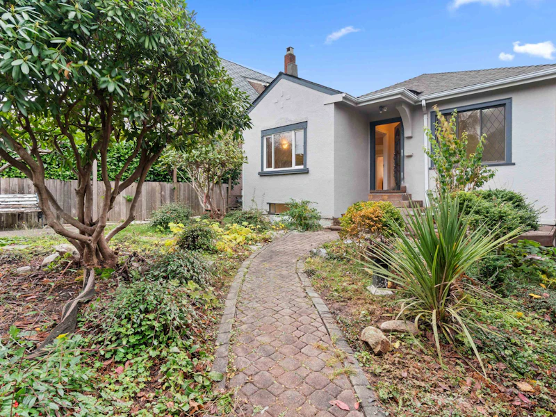 3737 W 20th Avenue, Vancouver BC V6S 1E9