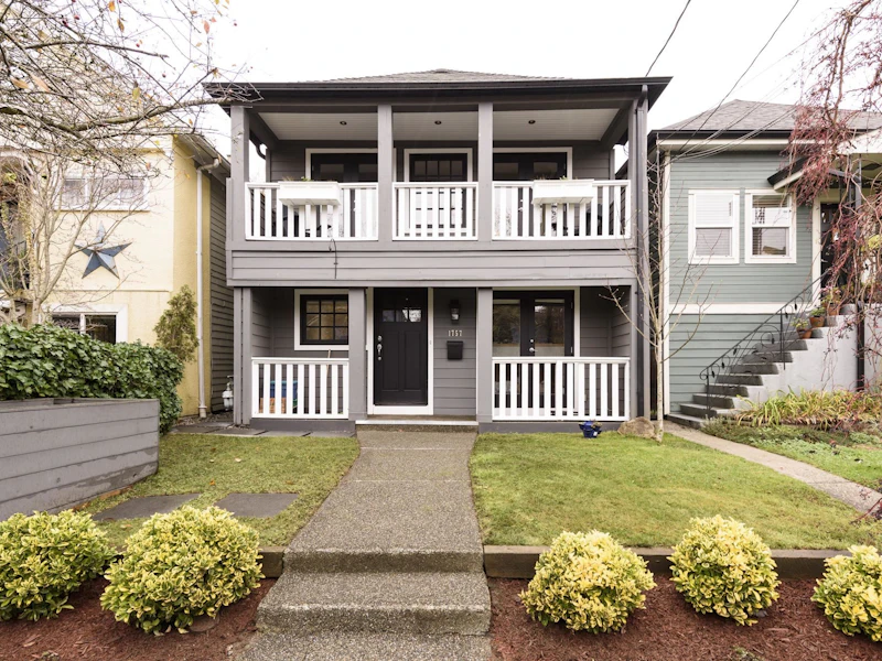 1757 E 5th Avenue, Vancouver BC V5N 1L9