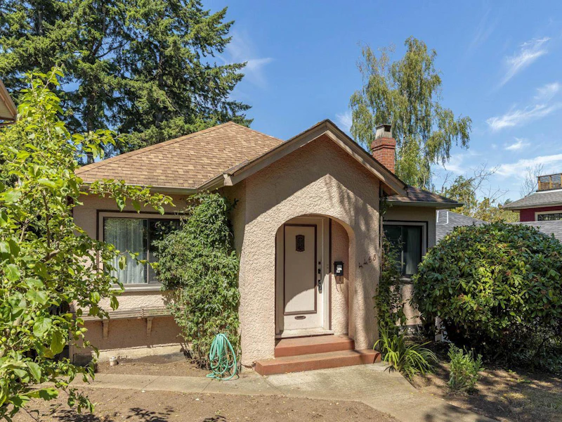 4465 W 6th Avenue, Vancouver BC V6R 1V2