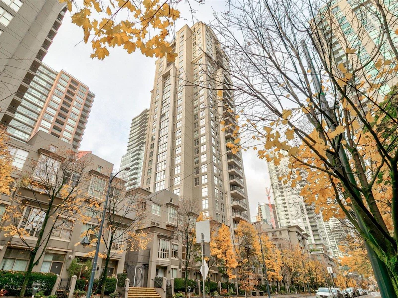 1007 - 969 Richards Street, Vancouver BC V6B 1A8