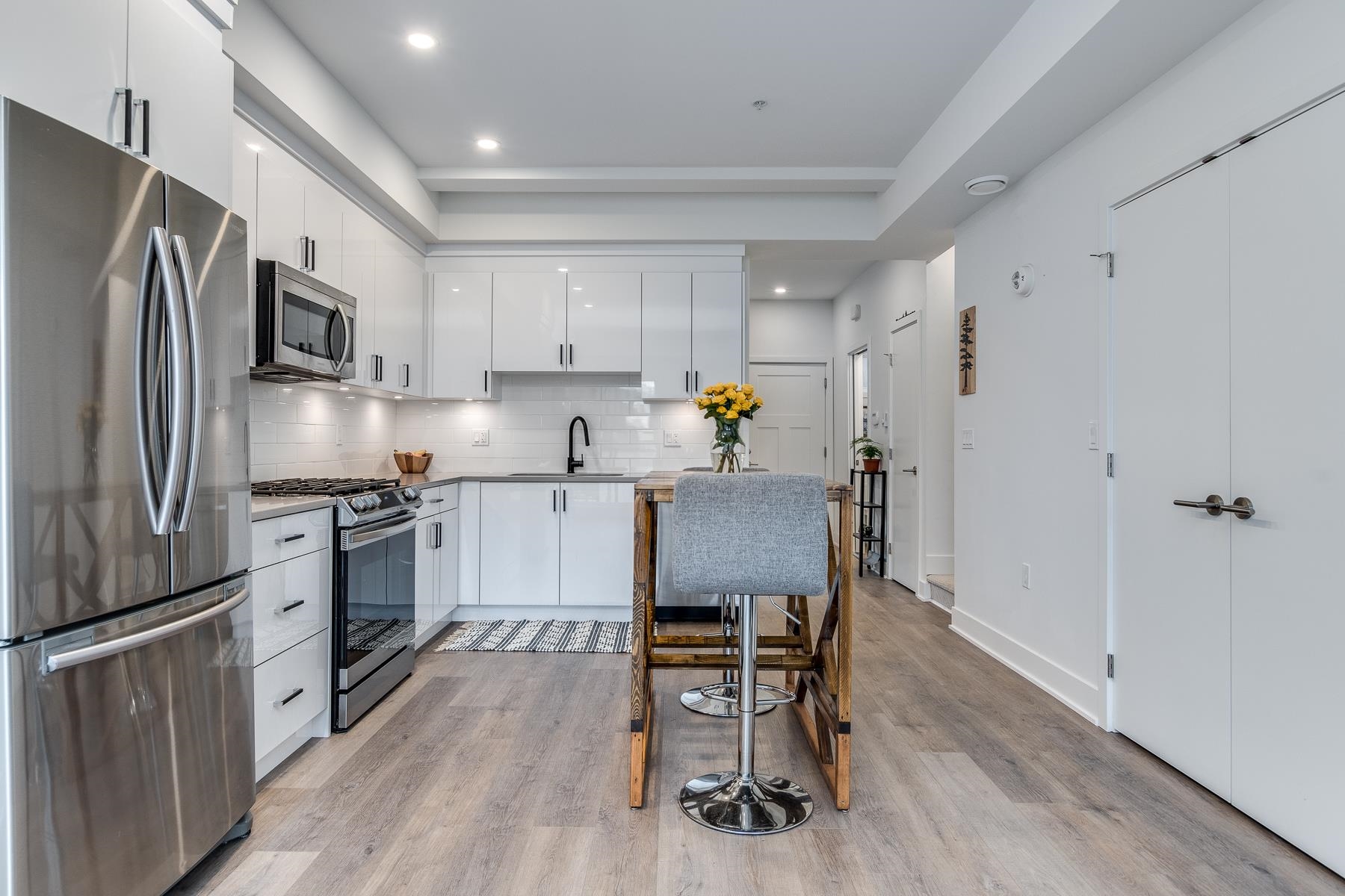 202-37808 Third Avenue, Squamish, BC, V8B 1B9