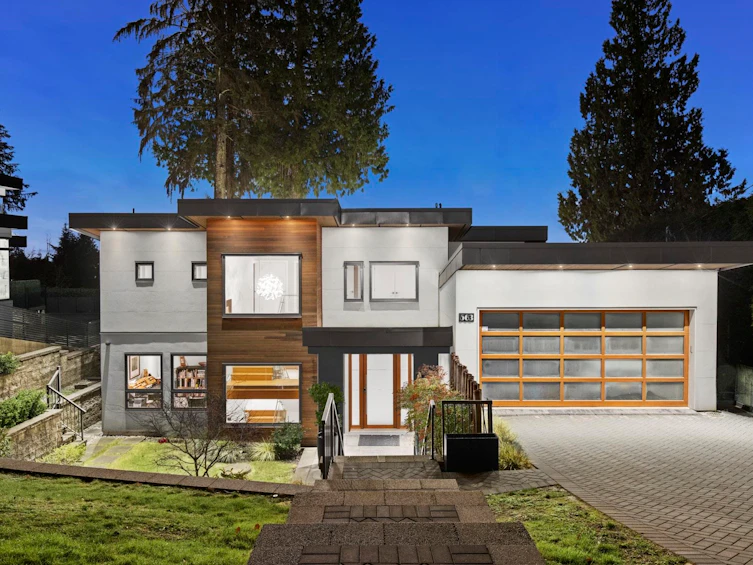 563 Alpine Court, North Vancouver, BC, V7R 2L5