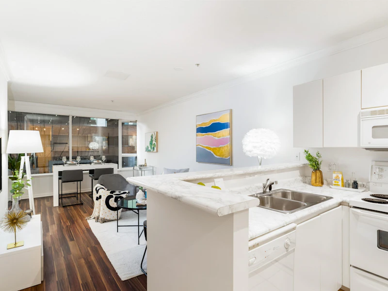 402 - 1177 Hornby Street, Vancouver BC V6Z 2E9