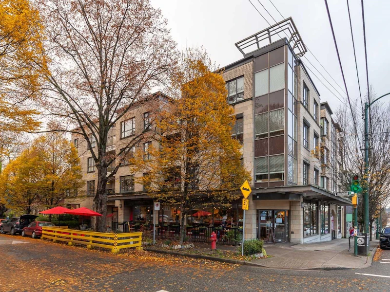 302 - 2015 Trafalgar Street, Vancouver BC V6K 3S5