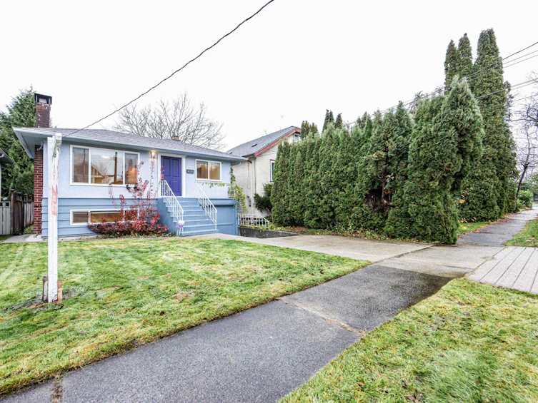 2833 W 18th Avenue, Vancouver, BC, V6L 1B7