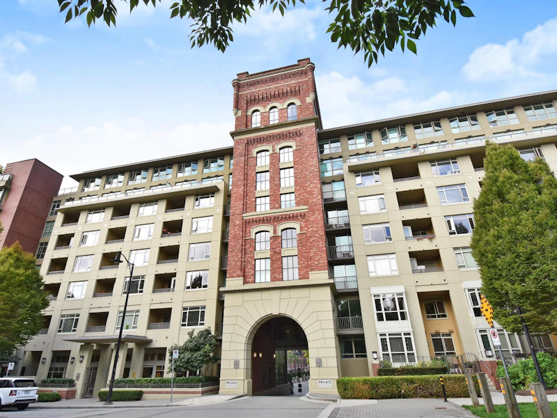719 - 2799 Yew Street, Vancouver BC V6K 4W2