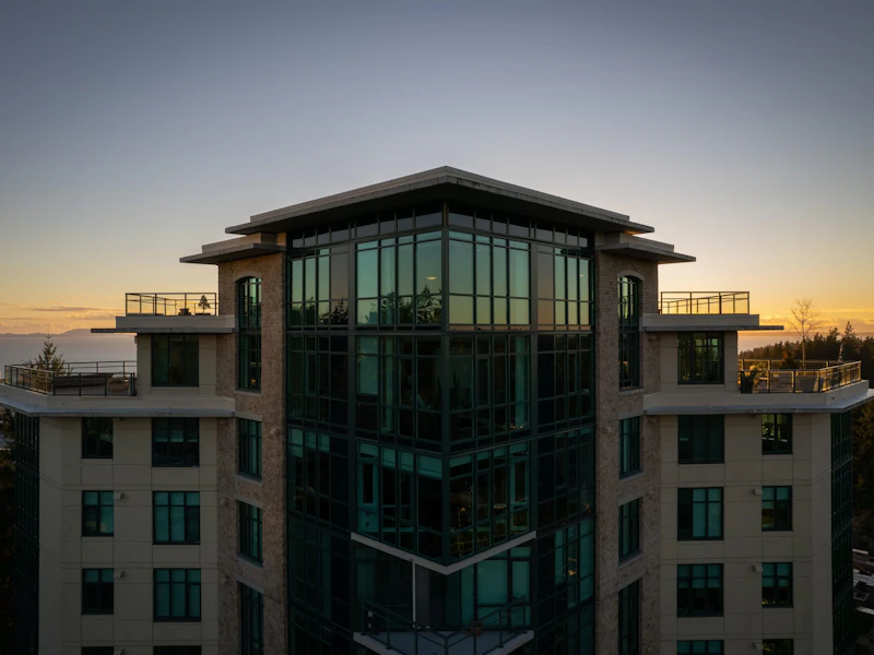 1102 - 14824 North Bluff Road, Surrey BC V4B 3E2