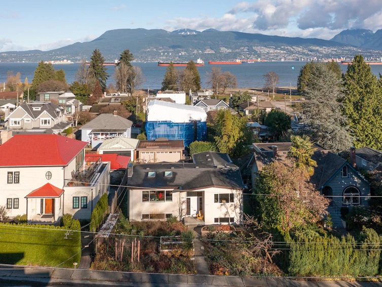 4521 Langara Avenue, Vancouver, BC, V6R 1C9