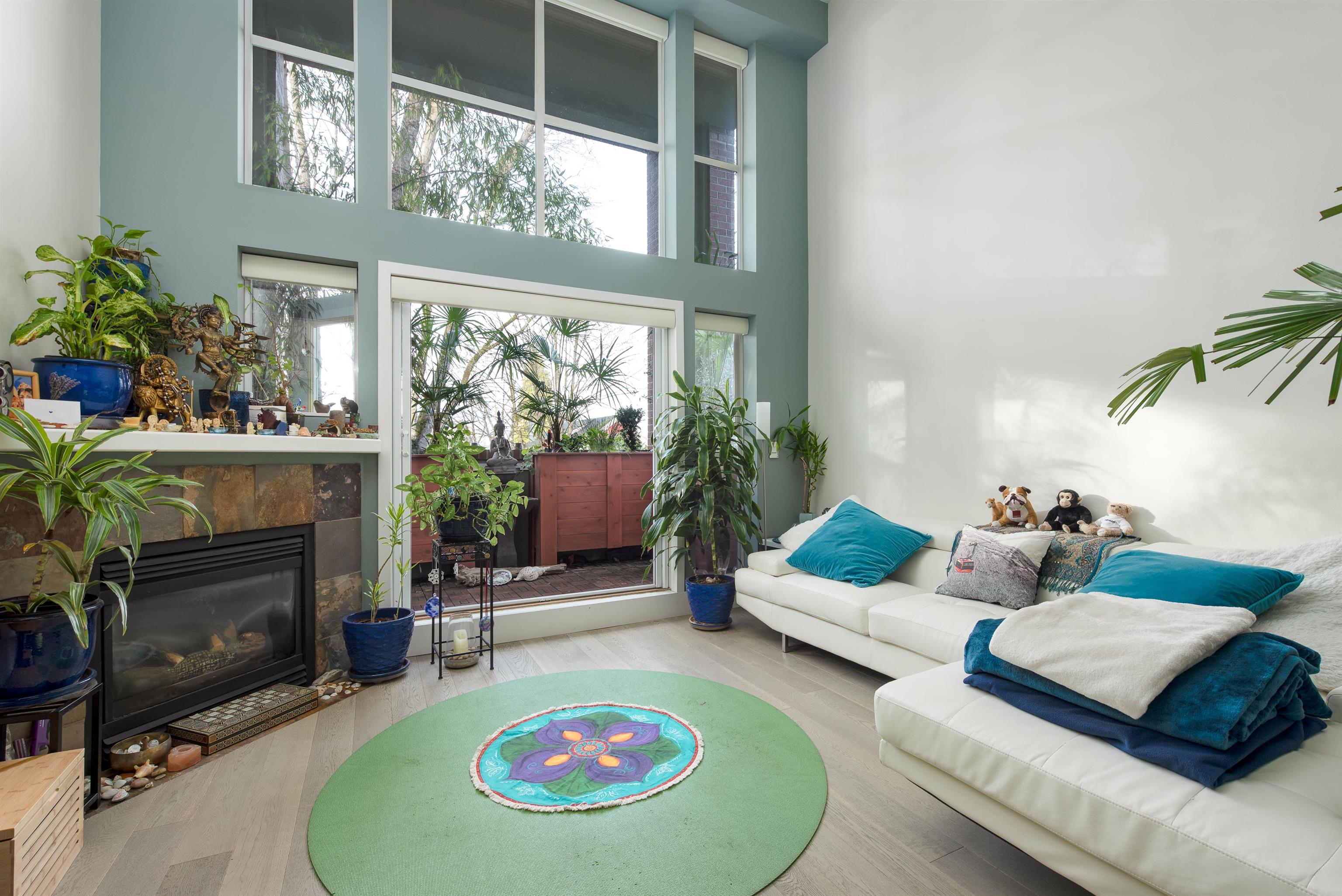 203-980 W 22nd Avenue, Vancouver, BC, V5Z 2A1
