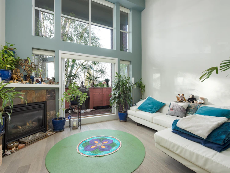 203-980 W 22nd Avenue, Vancouver, BC, V5Z 2A1