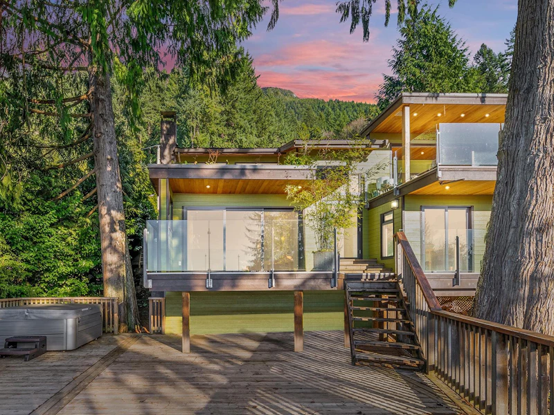 450 Timbertop Drive, West Vancouver BC V0N 2E0