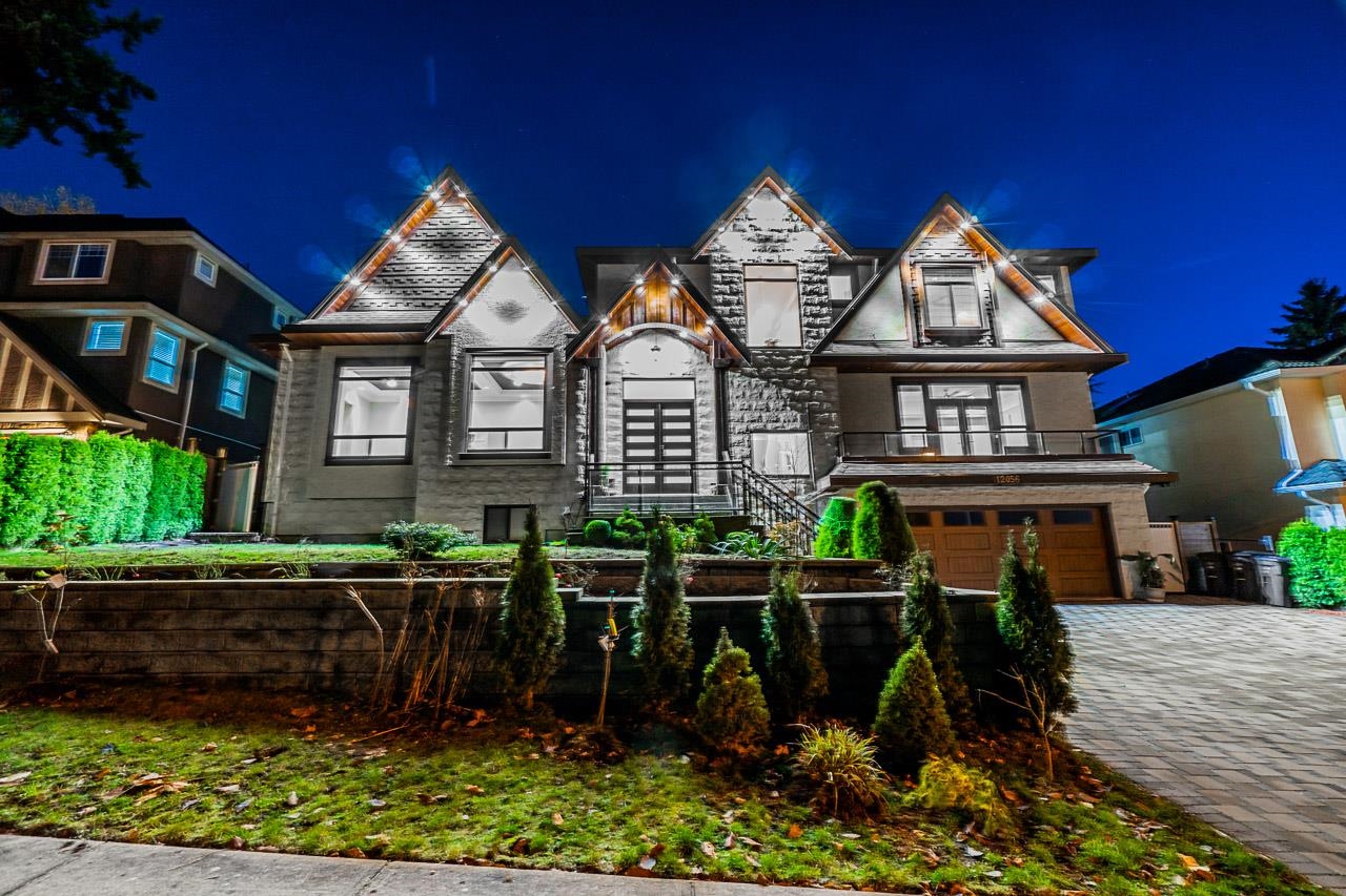 12056 101a Avenue, Surrey, BC, V3V 2Z6