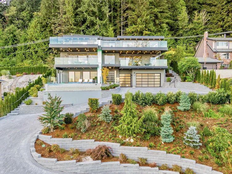 1139 Millstream Road, West Vancouver, BC, V7S 2C8