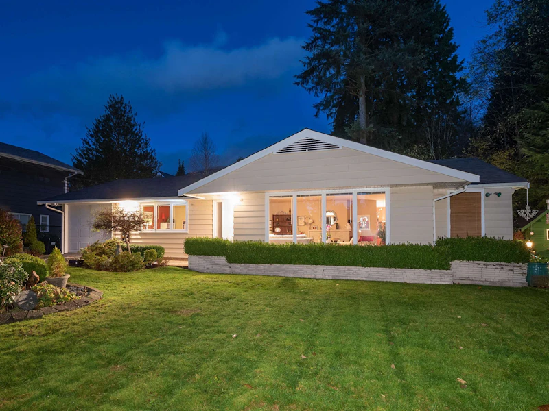 3440 Edgemont Boulevard, North Vancouver BC V7R 2P5