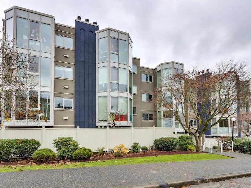 209 - 2238 Eton Street, Vancouver BC V5L 1C8