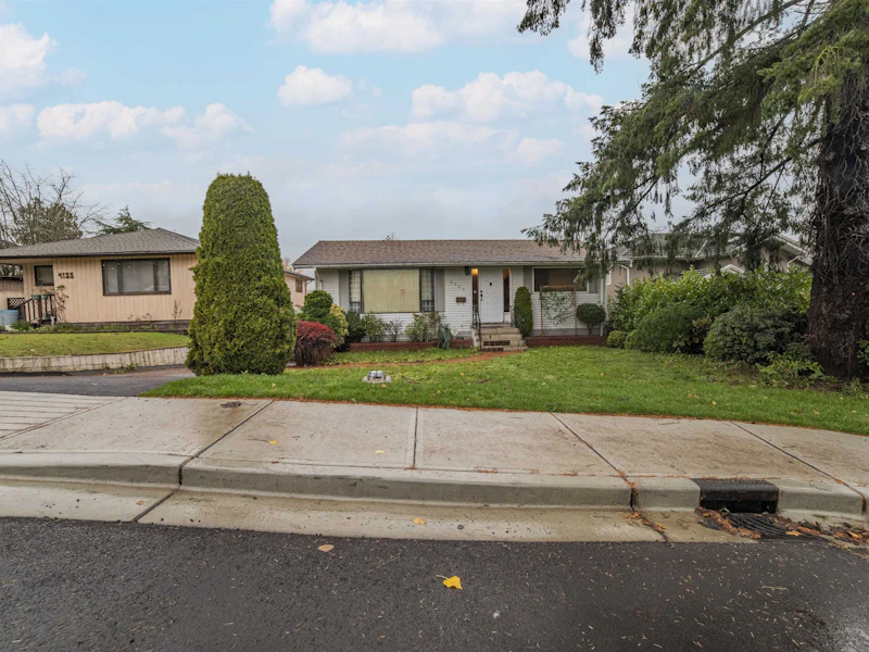 4137 Dominion Street, Burnaby BC V5G 1C5