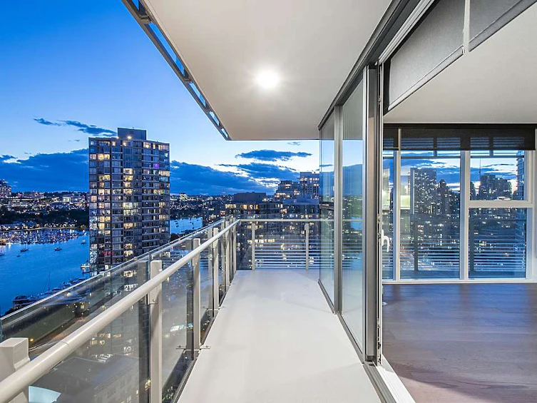 2418-89 Nelson Street, Vancouver, BC, V6Z 0E7