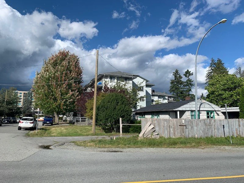 12064 Fraser Street, Maple Ridge BC V2X 6E1