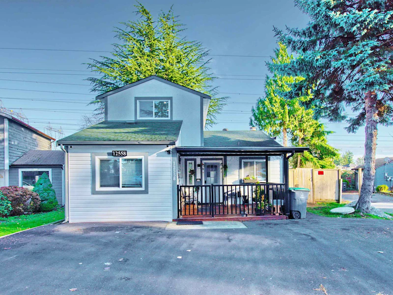 12558 77a Avenue, Surrey BC V3W 8P2