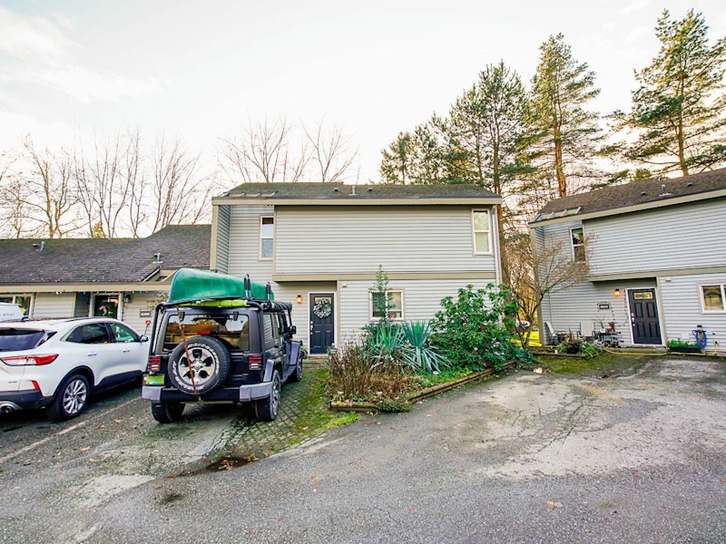 6213 E Greenside Drive, Surrey BC V3S 5M8