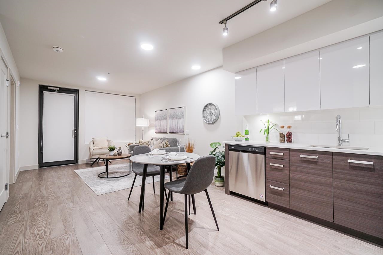 330-10928 132 Street, Surrey, BC, V3T 0R3