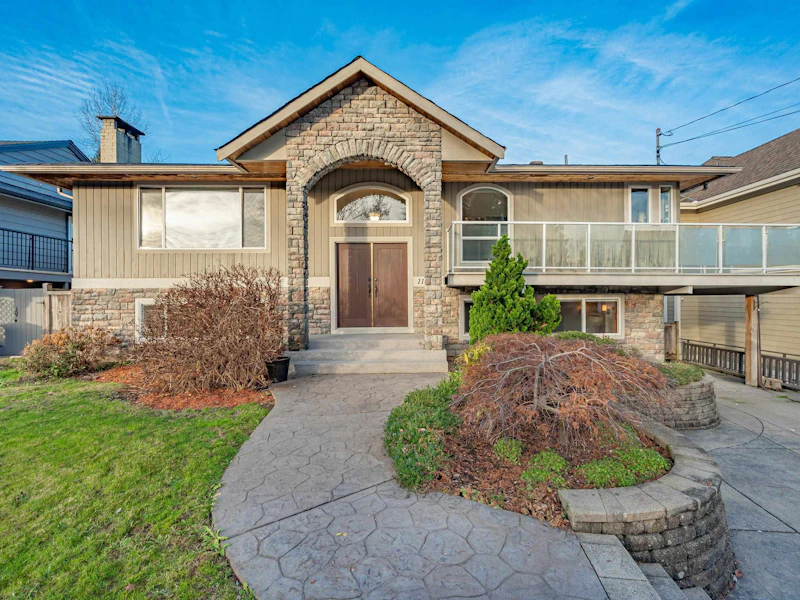 1115 Cornell Avenue, Coquitlam BC V3J 2Z6