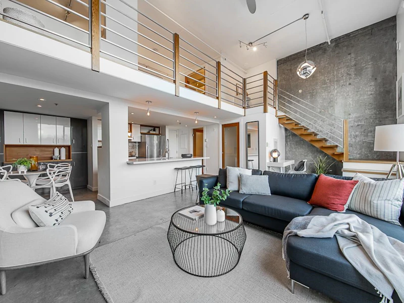 404 - 2001 Wall Street, Vancouver BC V5L 5E4