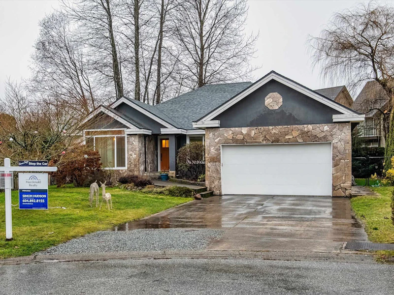 1014 Wenda Place, Squamish BC V8B 0N2