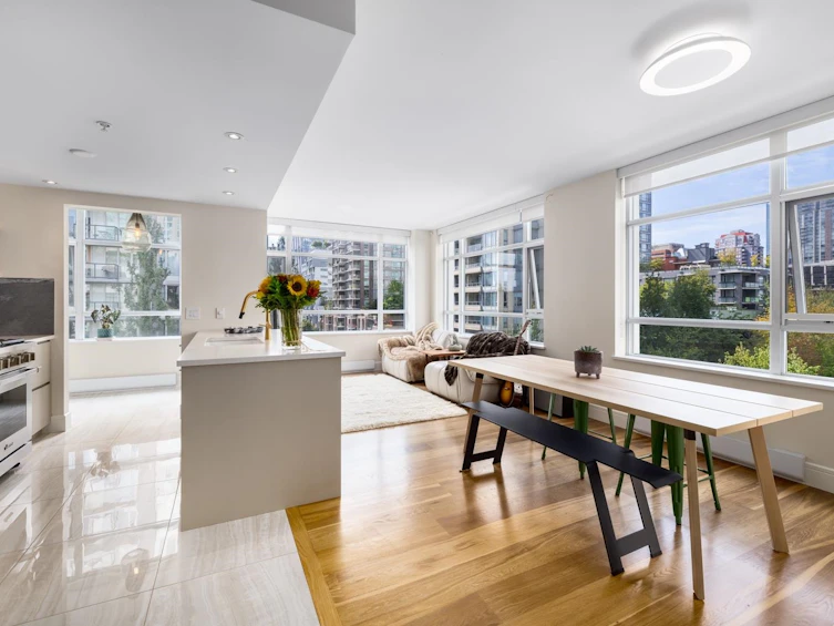604-988 Richards Street, Vancouver, BC, V6B 8R2