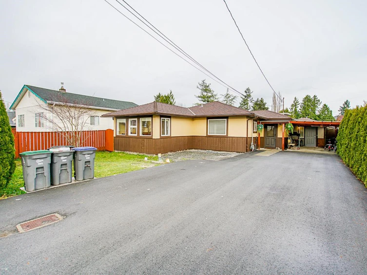 12705 114a Avenue, Surrey, BC, V3V 3P3