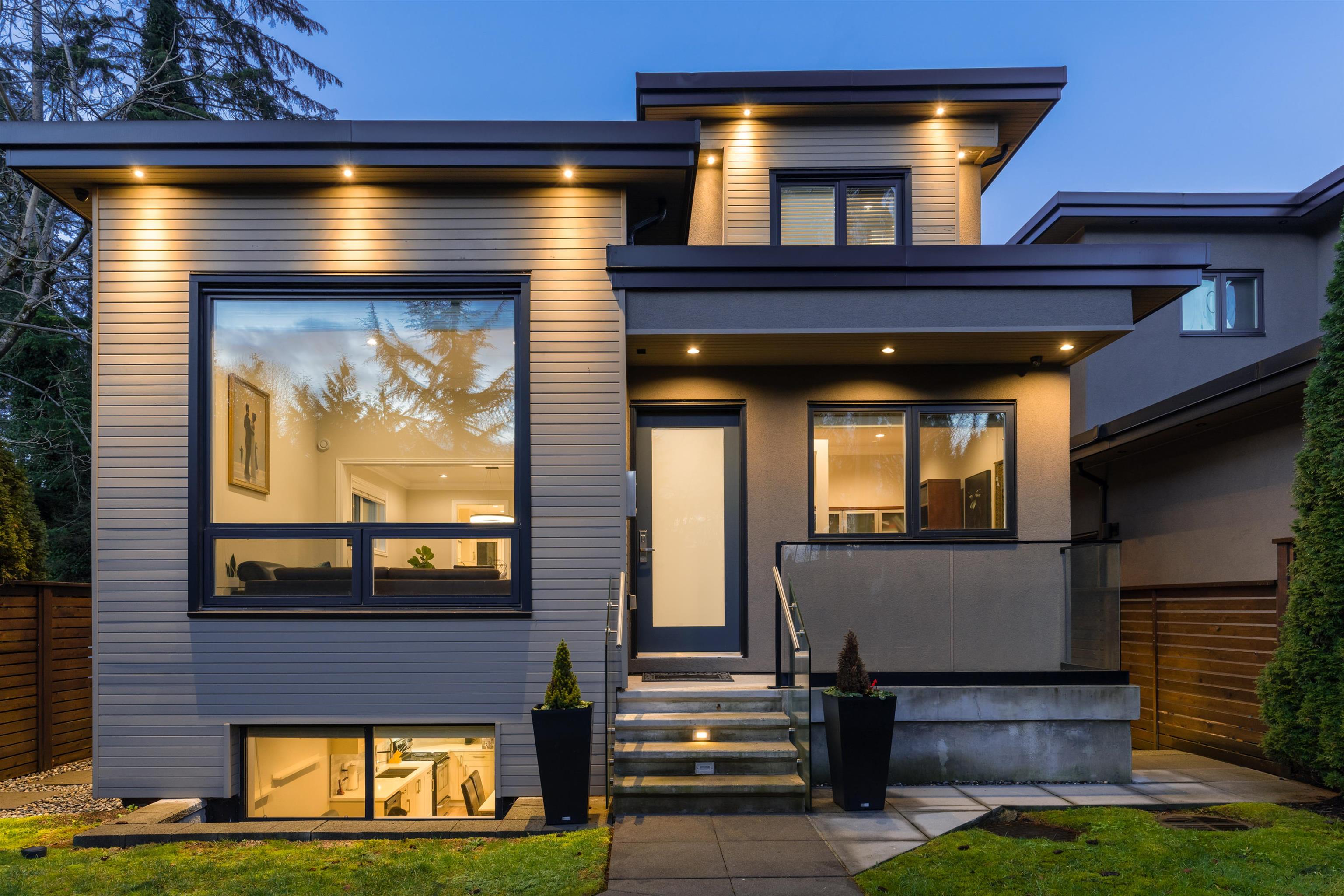 617 Riverside Drive, North Vancouver, BC, V7H 1V4