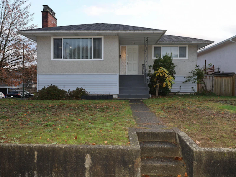 2696 E 52nd Avenue, Vancouver BC V5S 1S7