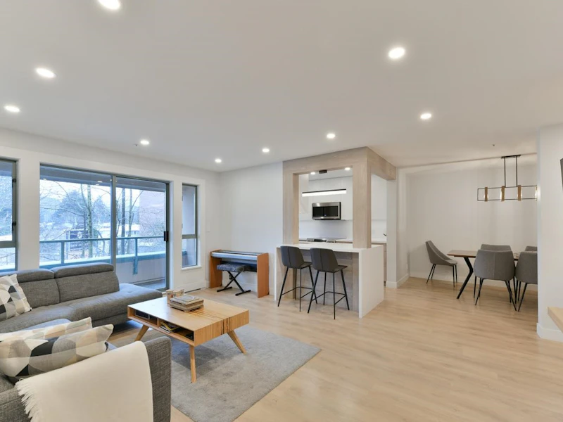 312 - 223 Mountain Highway, North Vancouver BC V7J 3V3