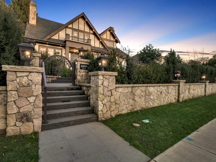 4238 Pine Crescent, Vancouver, BC, V6J 4K7