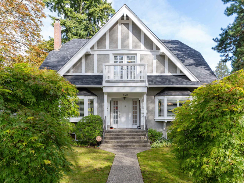2499 W 35th Avenue, Vancouver BC V6M 1J7