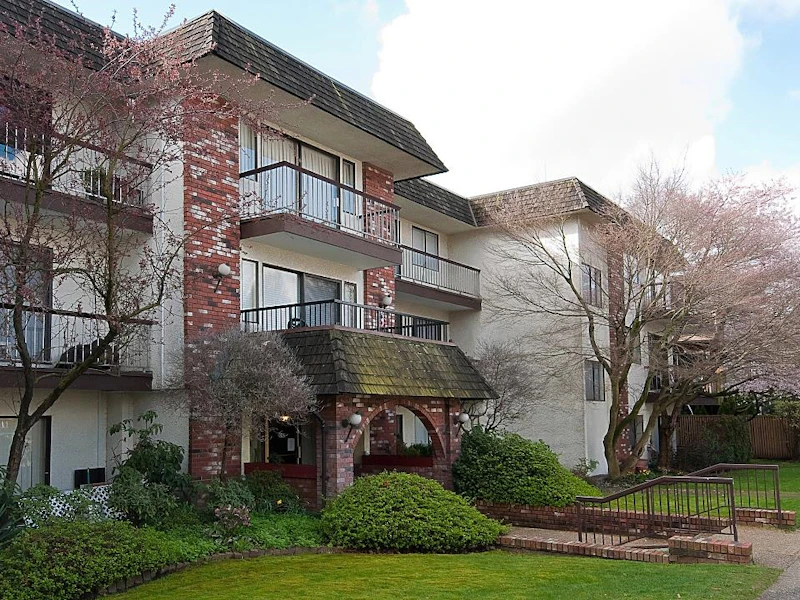 101 - 2040 Cornwall Avenue, Vancouver BC V6J 1E1