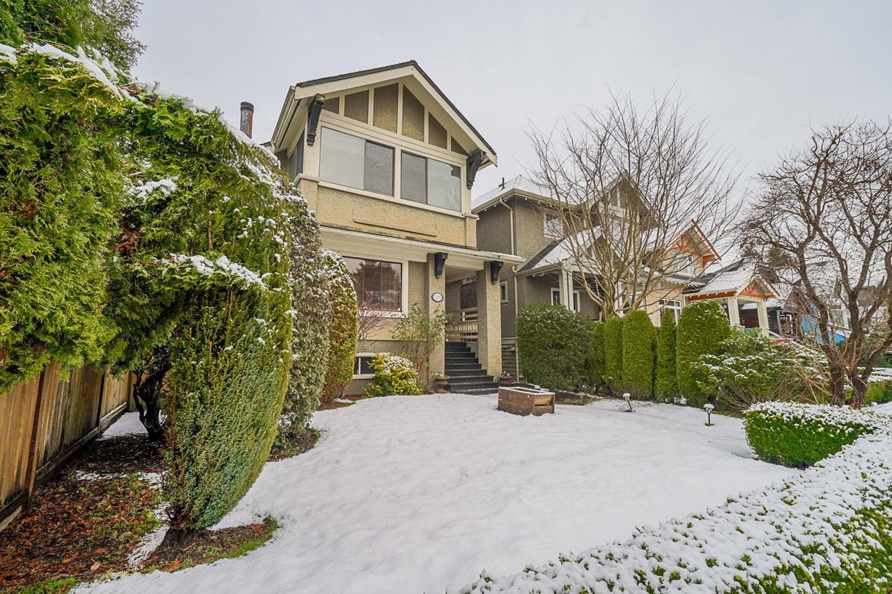 3255 W 3rd Avenue, Vancouver, BC, V6K 1N5