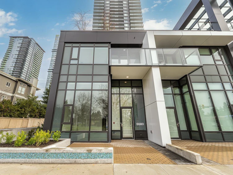 LW1-6680 Nelson Avenue, Burnaby, BC, V5H 0J8