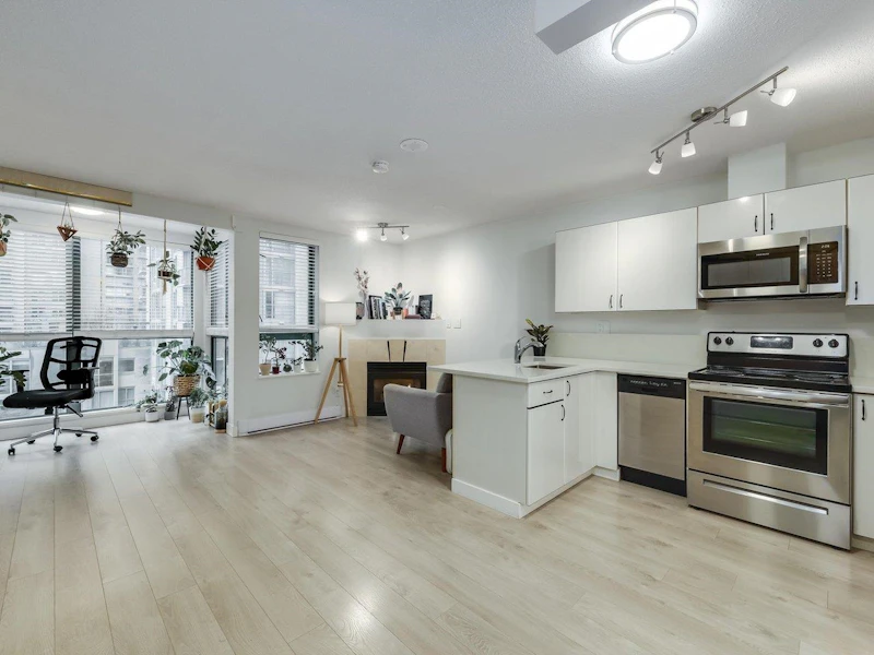 701 - 939 Homer Street, Vancouver BC V6B 2W6