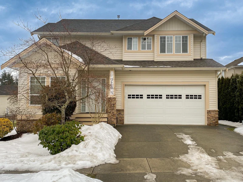 1660 Zomar Street, Abbotsford BC V2S 7M5