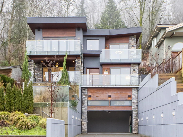 7368 Barnet Road, Burnaby, BC, V5A 1E4
